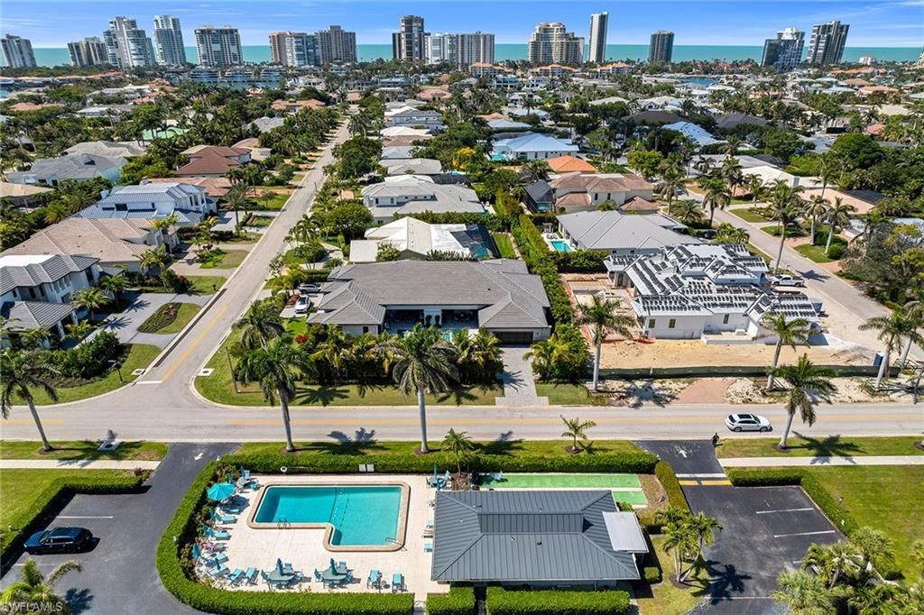 4200 Belair Ln, Unit 303, Naples, FL 34103 Photo