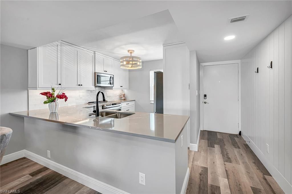 4200 Belair Ln, Unit 303, Naples, FL 34103 Photo