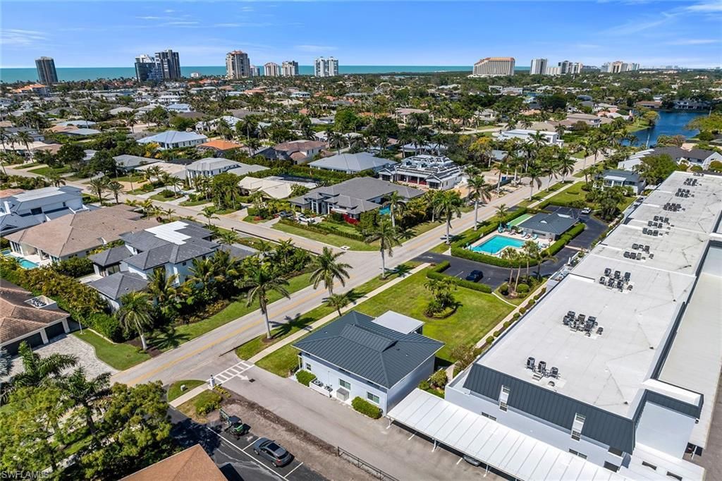 4200 Belair Ln, Unit 303, Naples, FL 34103 Photo