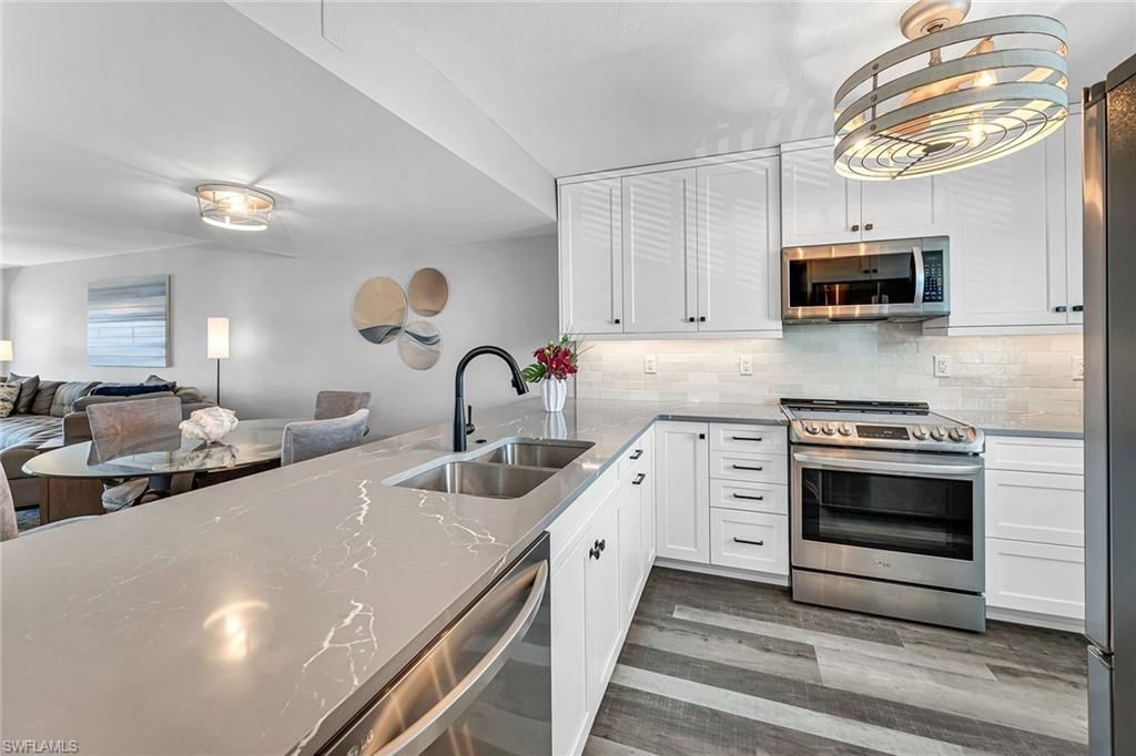 4200 Belair Ln, Unit 303, Naples, FL 34103 Photo