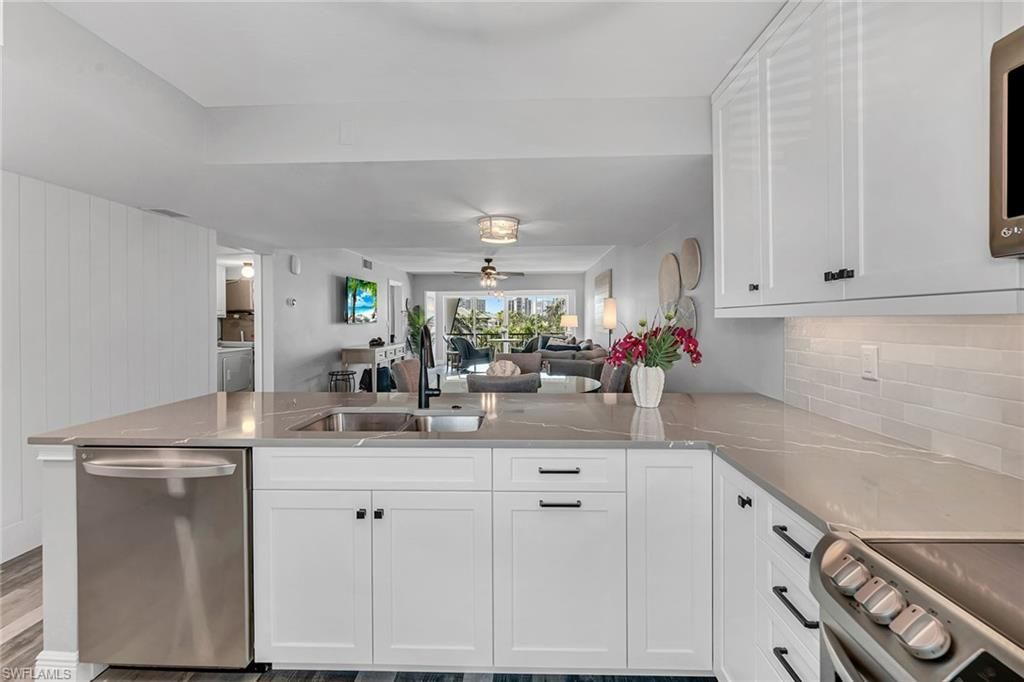 4200 Belair Ln, Unit 303, Naples, FL 34103 Photo