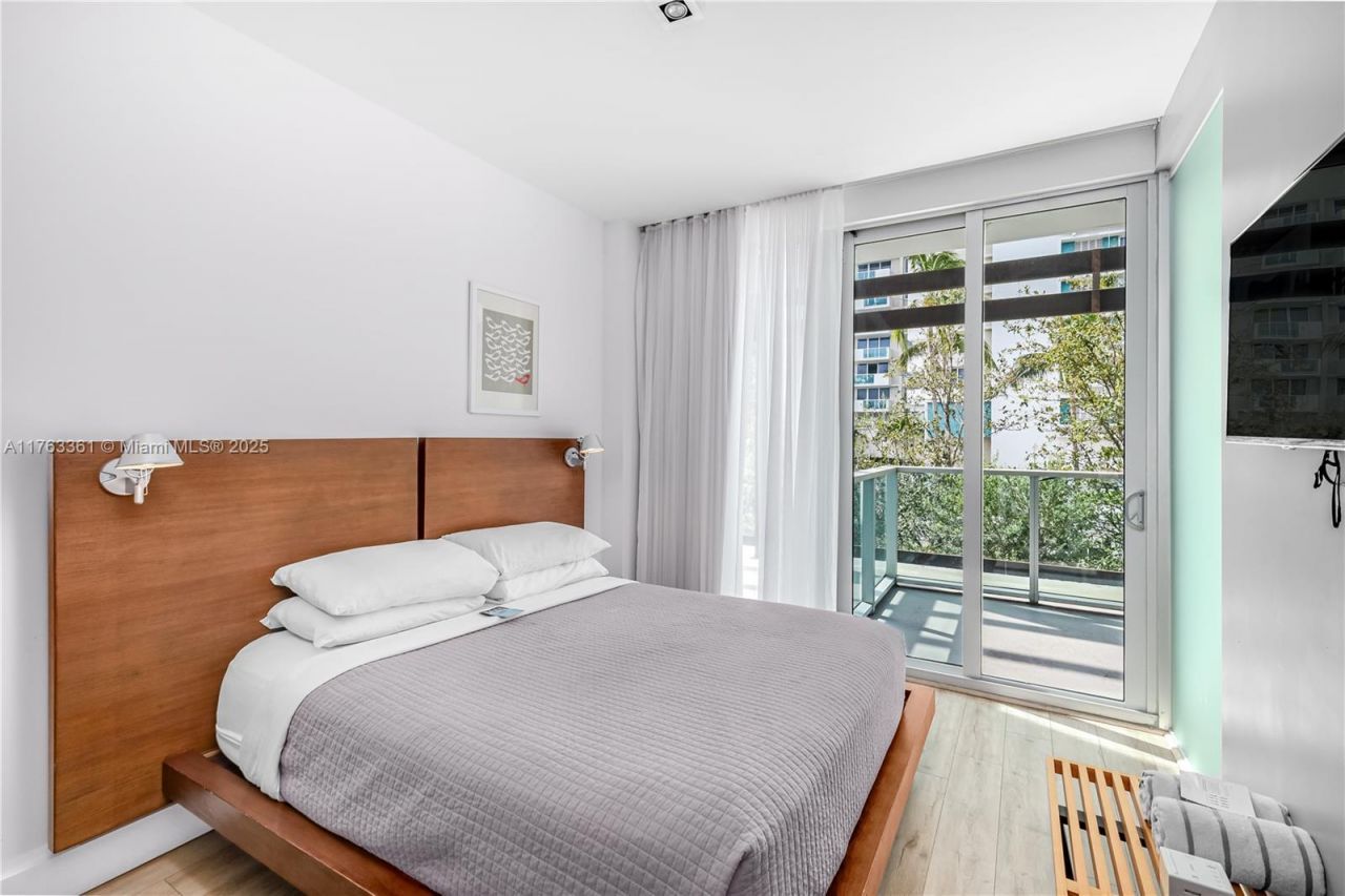 1215 West Ave, Unit 203, Miami Beach, FL 33139 Photo