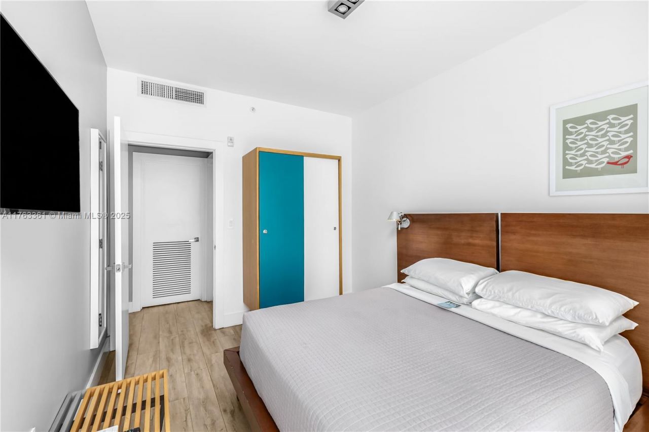 1215 West Ave, Unit 203, Miami Beach, FL 33139 Photo