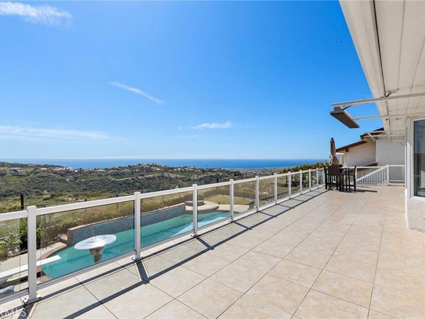 2 Drakes Bay Drive, Corona Del Mar, CA 92625