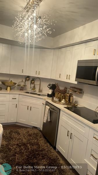 2425 Presidential Way, Unit 705, West Palm Beach, FL 33401 Photo