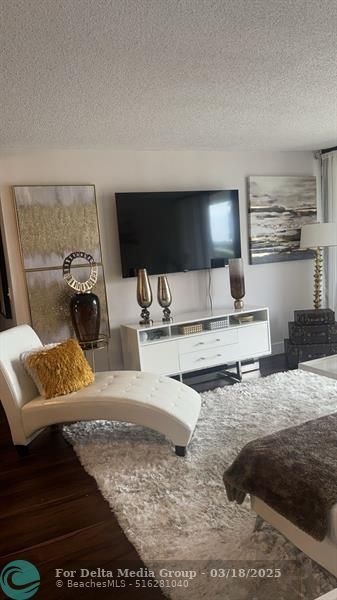 2425 Presidential Way, Unit 705, West Palm Beach, FL 33401 Photo