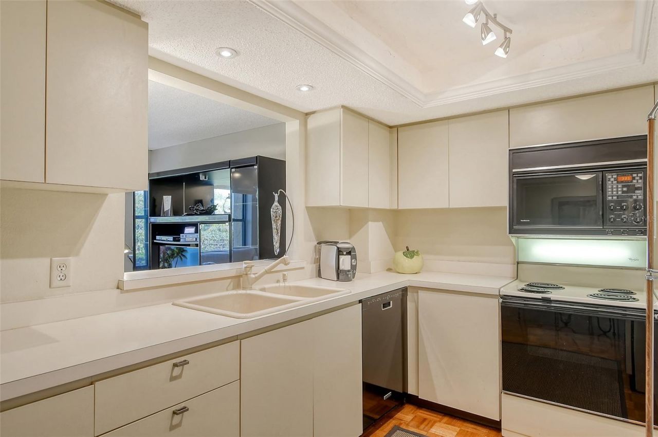 8779 Midnight Pass Road, Unit 106H, Sarasota, FL 34242 Photo