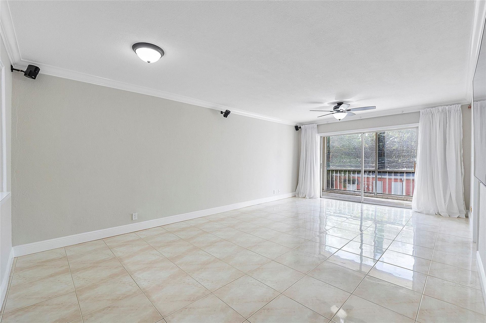 1220 NE 3rd Street, Unit 205, Fort Lauderdale, FL 33301 Photo