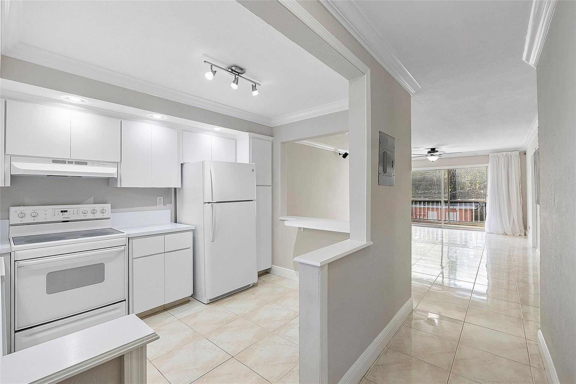 1220 NE 3rd Street, Unit 205, Fort Lauderdale, FL 33301 Photo