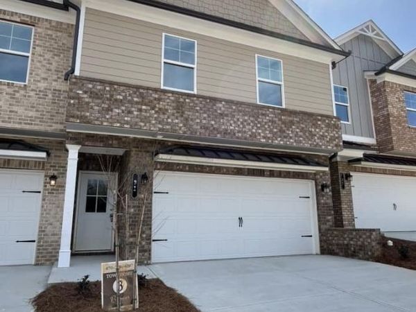 21 Creekside Commons Drive, Hoschton, GA 30548