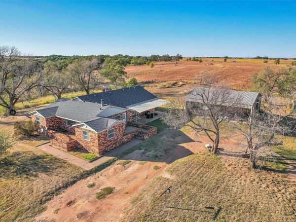 17421 E 1160 Road, Sweetwater, OK 73666