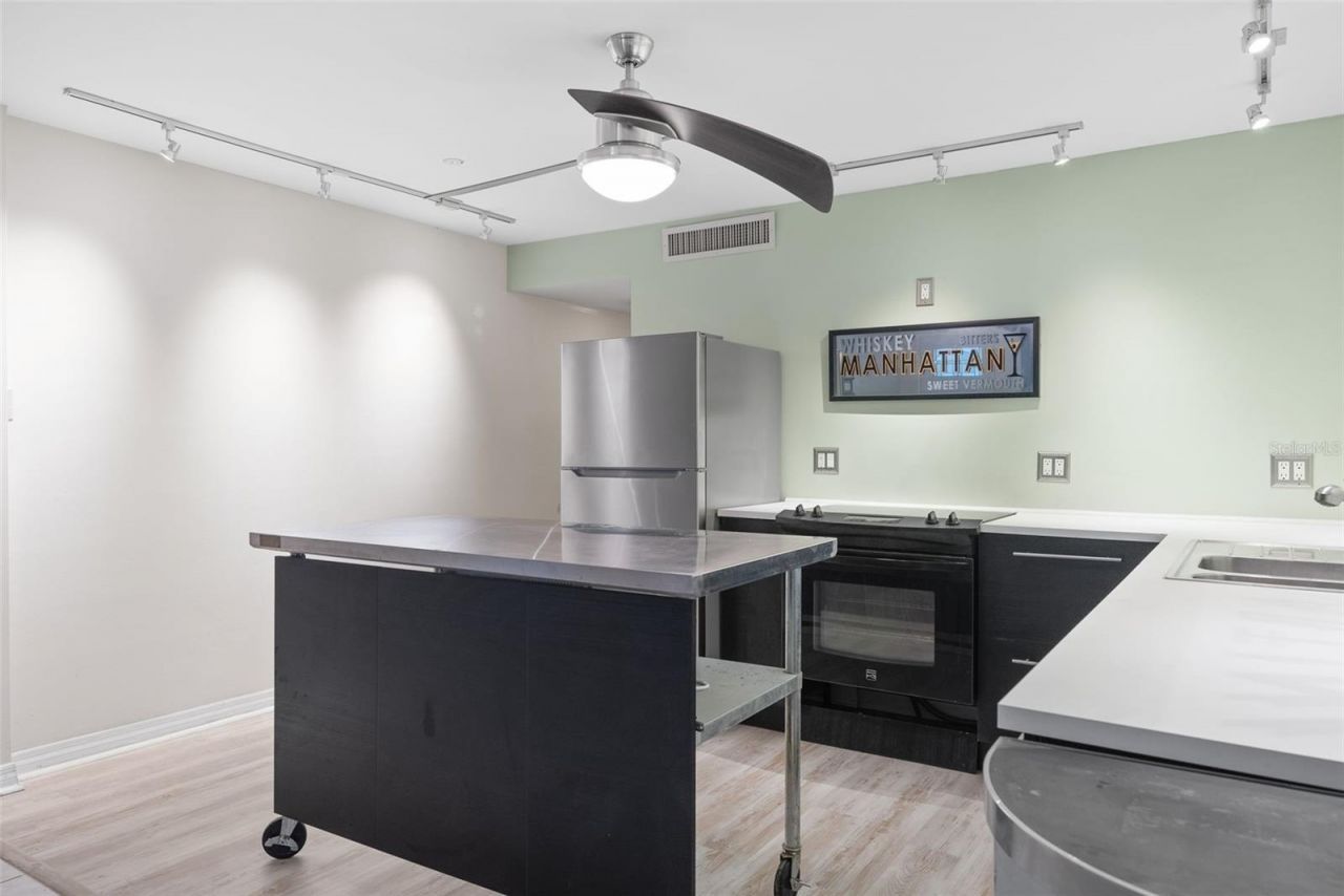 426 32nd Avenue N, Unit 102E, Saint Petersburg, FL 33704 Photo