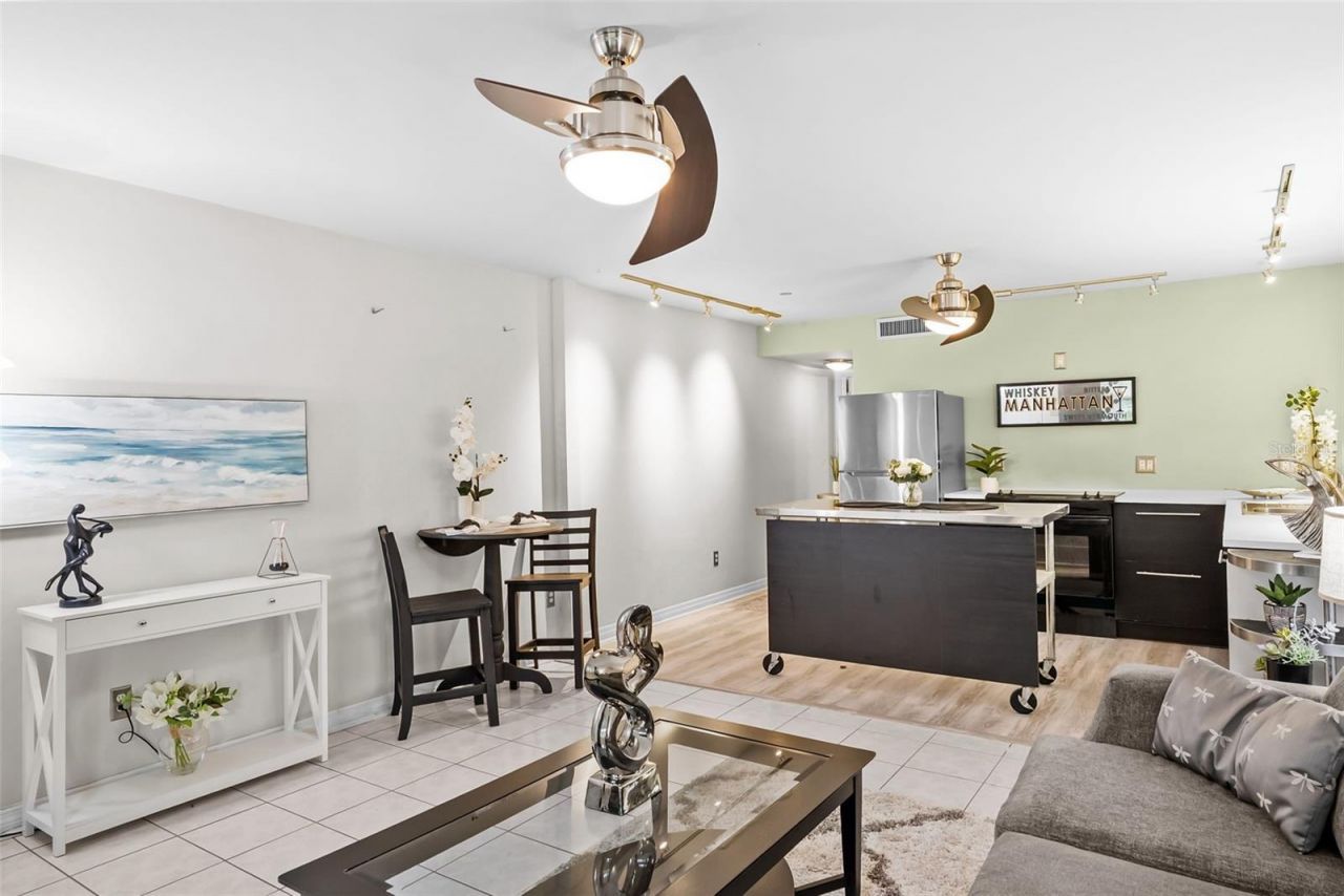 426 32nd Avenue N, Unit 102E, Saint Petersburg, FL 33704 Photo