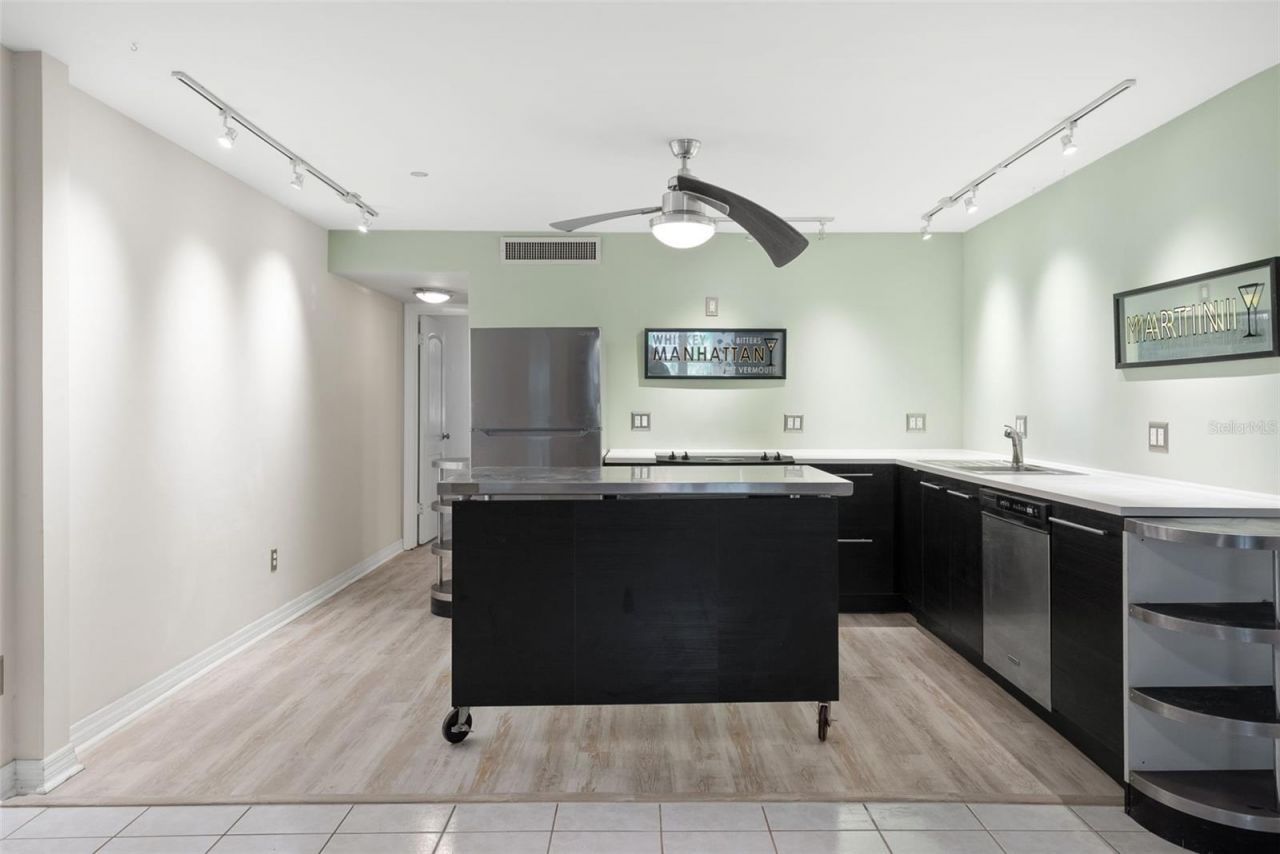 426 32nd Avenue N, Unit 102E, Saint Petersburg, FL 33704 Photo