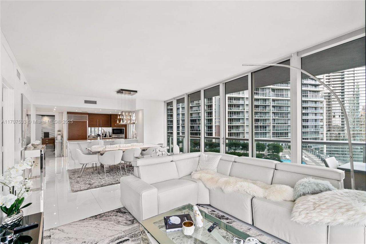 495 Brickell Ave, Unit 1702, Miami, FL 33131 Photo
