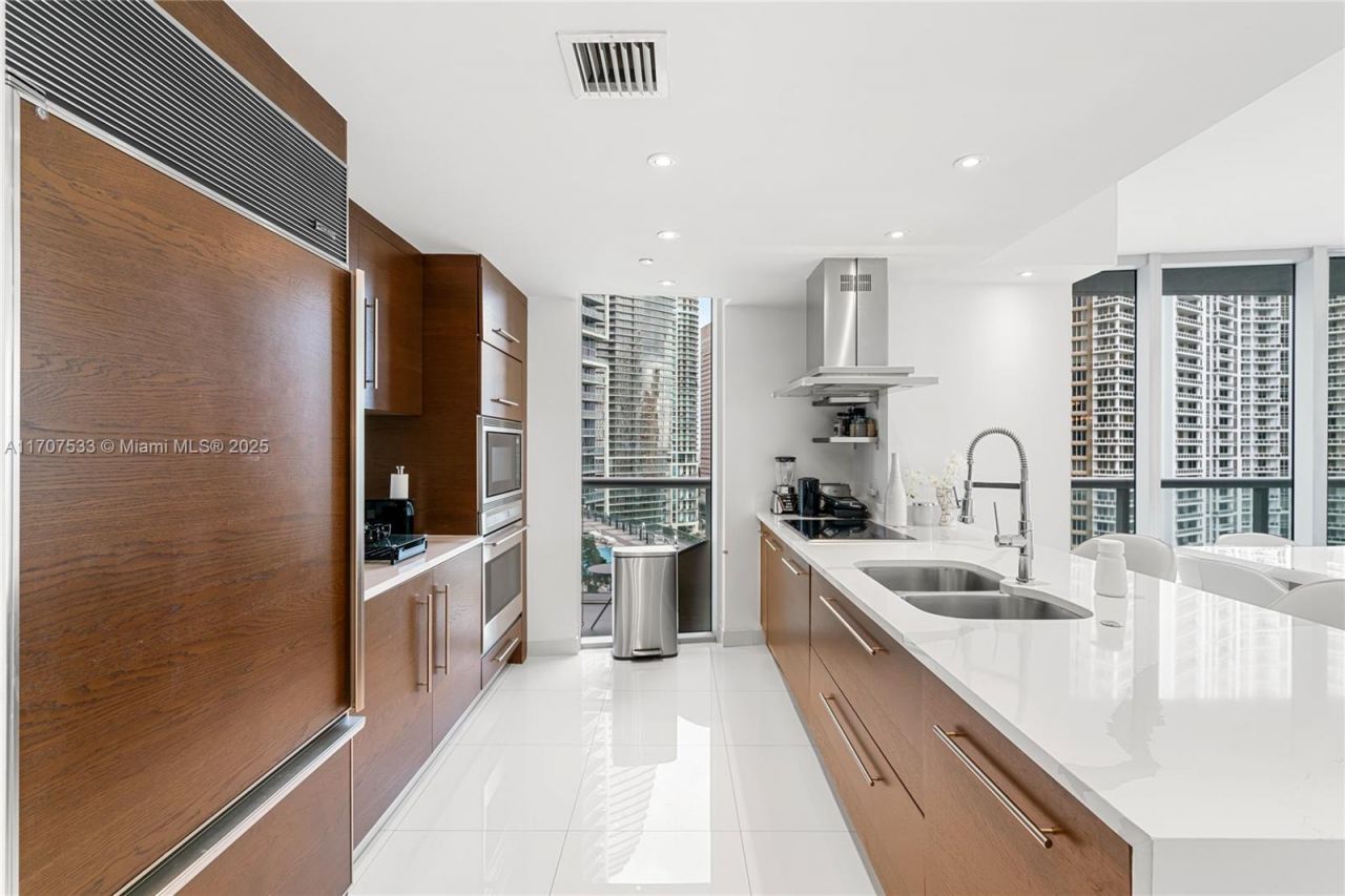 495 Brickell Ave, Unit 1702, Miami, FL 33131 Photo