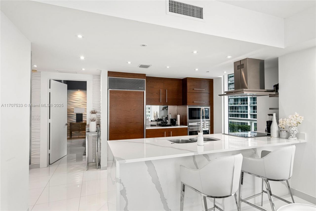 495 Brickell Ave, Unit 1702, Miami, FL 33131 Photo