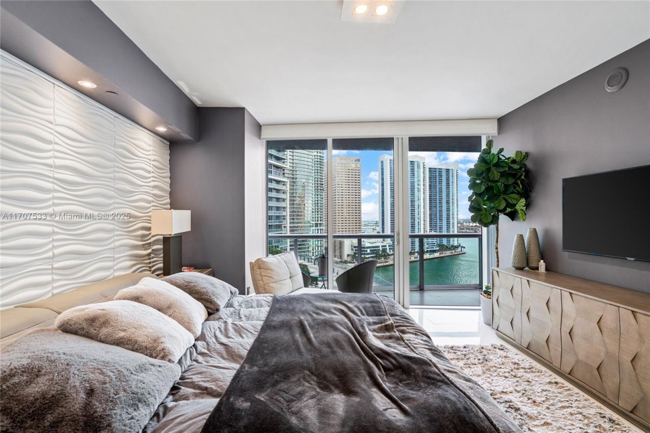 495 Brickell Ave, Unit 1702, Miami, FL 33131 Photo