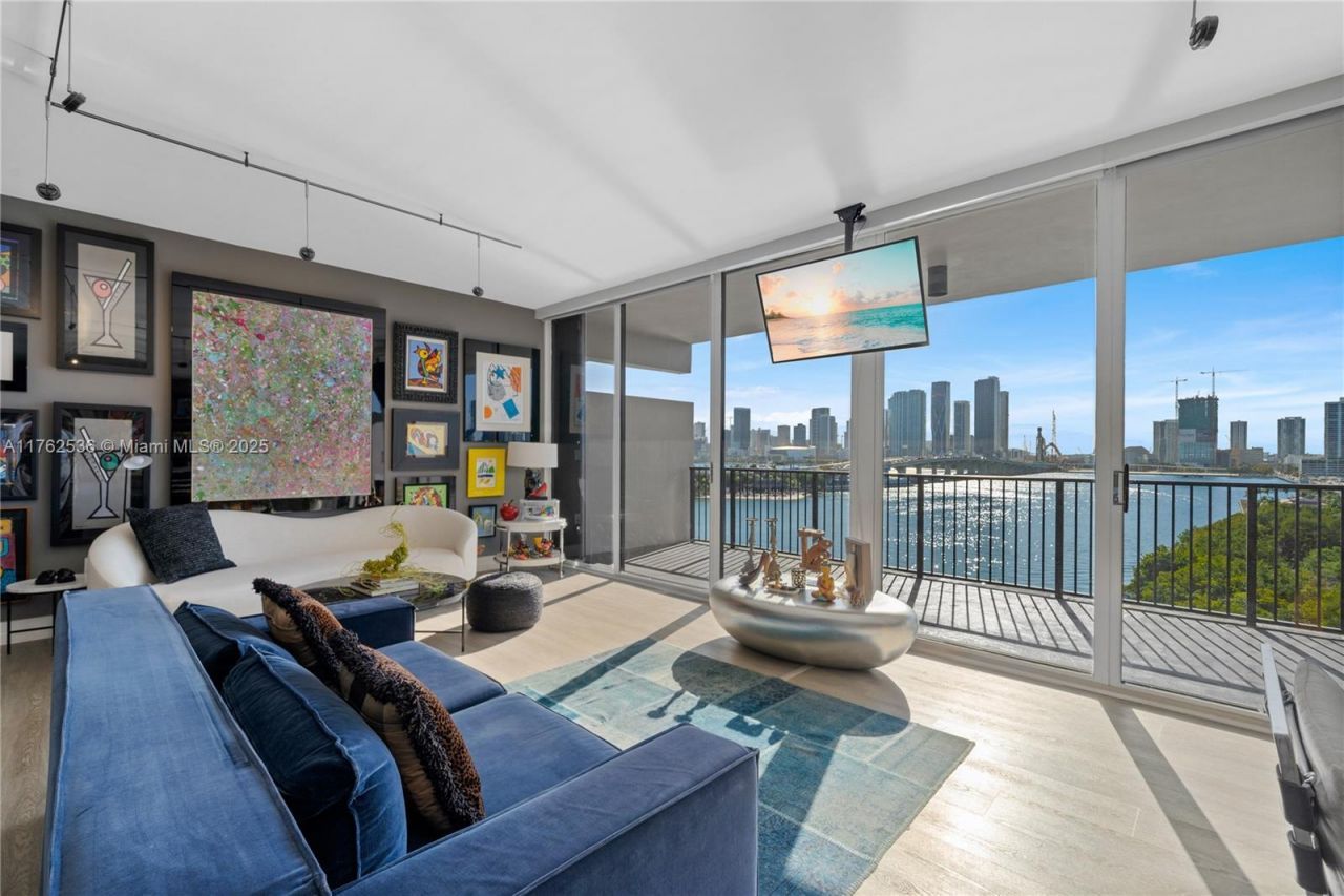 1000 Venetian Way, Unit 810, Miami, FL 33139 Photo