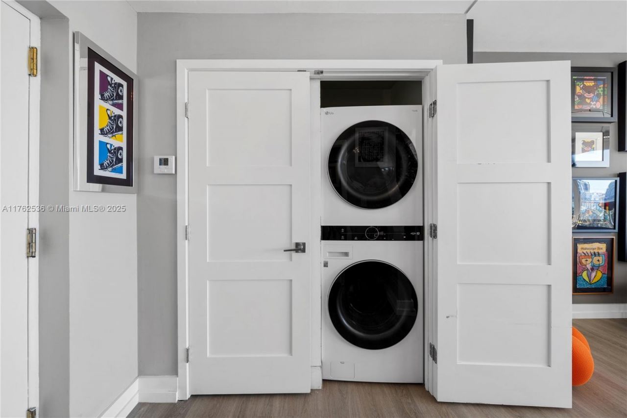 1000 Venetian Way, Unit 810, Miami, FL 33139 Photo