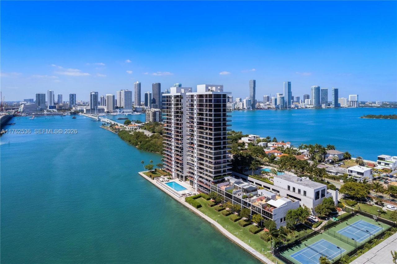 1000 Venetian Way, Unit 810, Miami, FL 33139 Photo