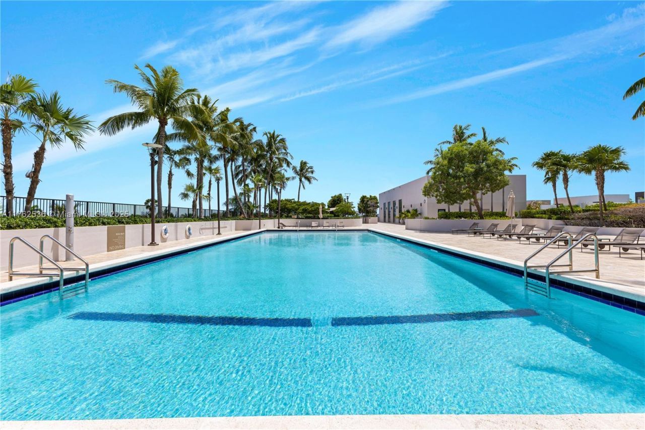 1000 Venetian Way, Unit 810, Miami, FL 33139 Photo