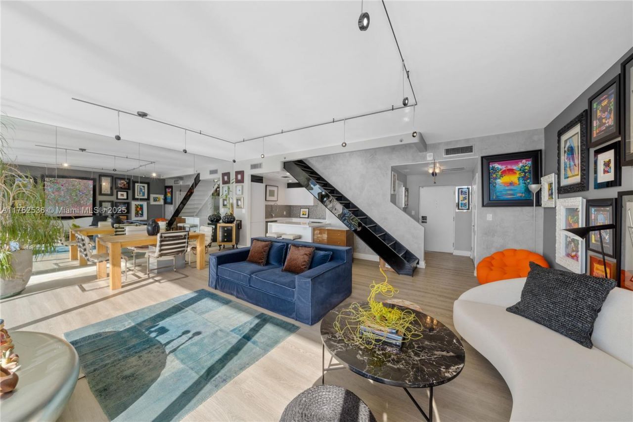 1000 Venetian Way, Unit 810, Miami, FL 33139 Photo