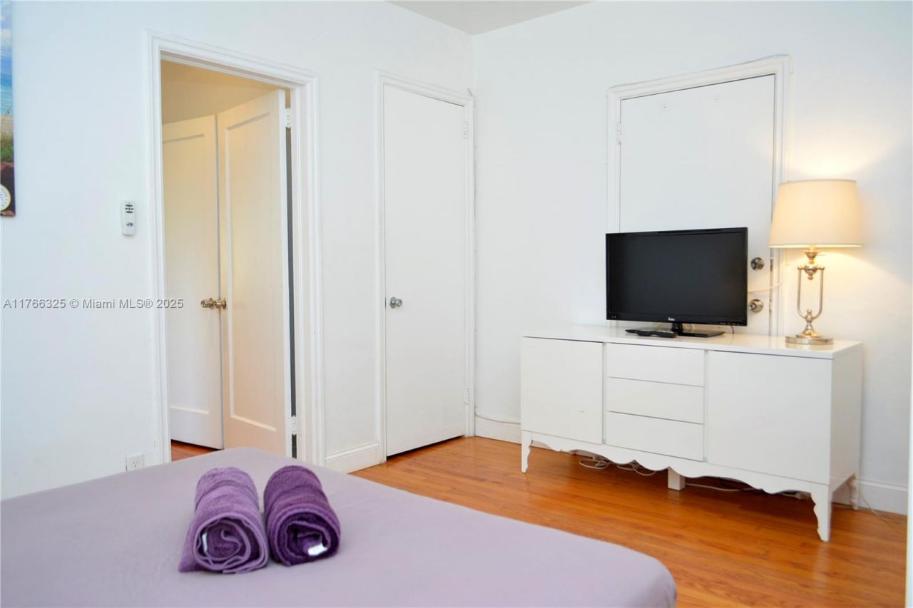 1021 Euclid Ave, Unit 8, Miami Beach, FL 33139 Photo