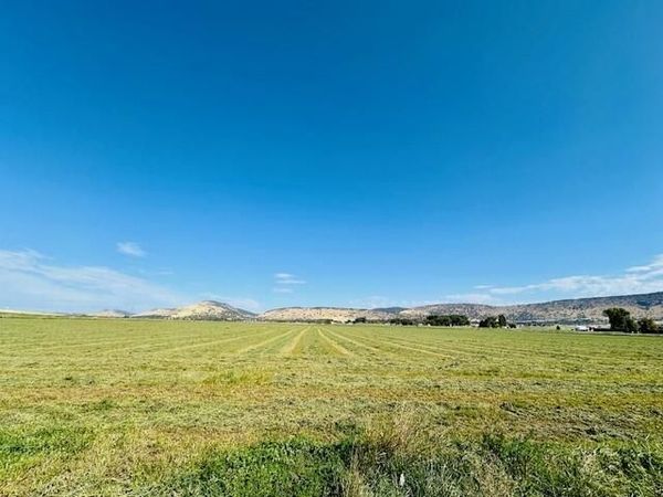 Reeder Road, Klamath Falls, OR 97603