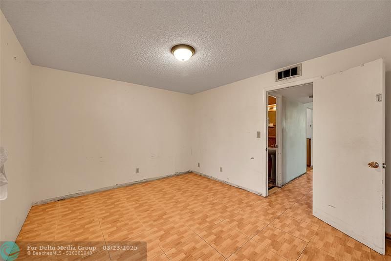 9101 Sunrise Lakes Boulevard, Unit 206, Sunrise, FL 33322 Photo