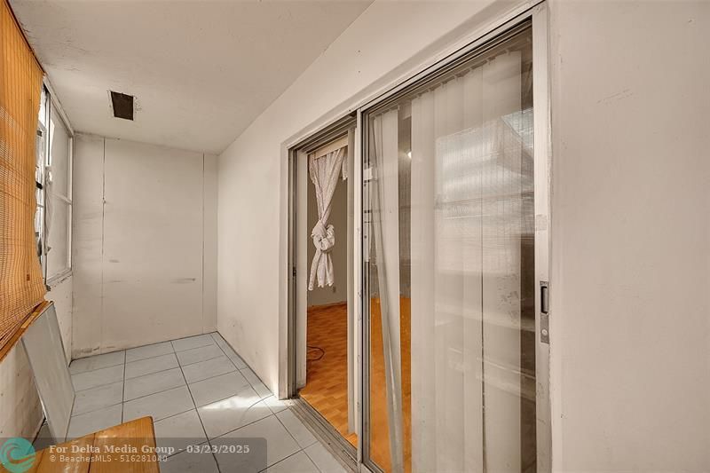 9101 Sunrise Lakes Boulevard, Unit 206, Sunrise, FL 33322 Photo