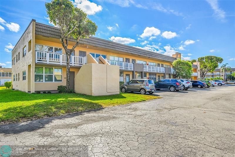 9101 Sunrise Lakes Boulevard, Unit 206, Sunrise, FL 33322 Photo