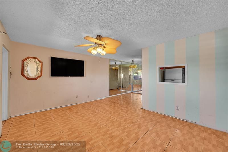 9101 Sunrise Lakes Boulevard, Unit 206, Sunrise, FL 33322 Photo