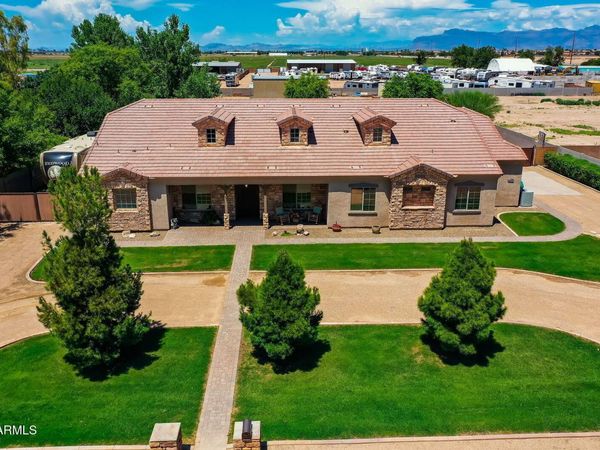 3240 E Horse Mesa Trail, San Tan Valley, AZ 85140