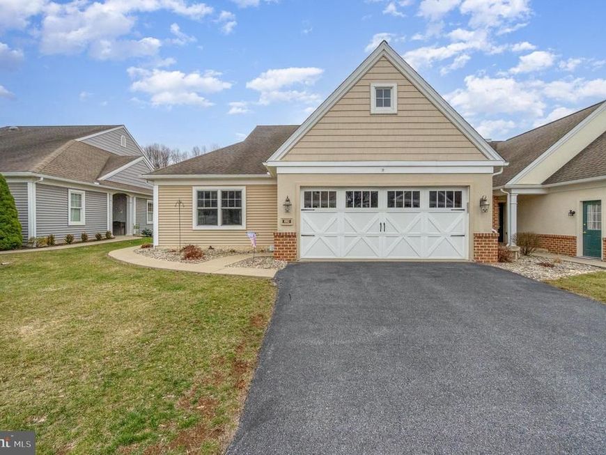 1012 English Drive, Lebanon, PA 17042 Main Photo