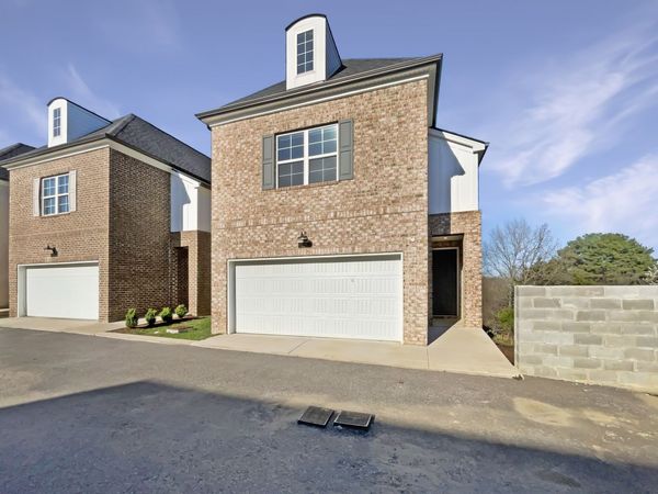 2656 Lakevilla Dr, Unit 16, Nashville, TN 37217