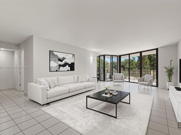 4000 Towerside Ter, Unit 302, Miami, FL 33138