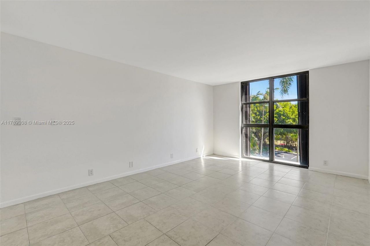 4000 Towerside Ter, Unit 302, Miami, FL 33138 Photo