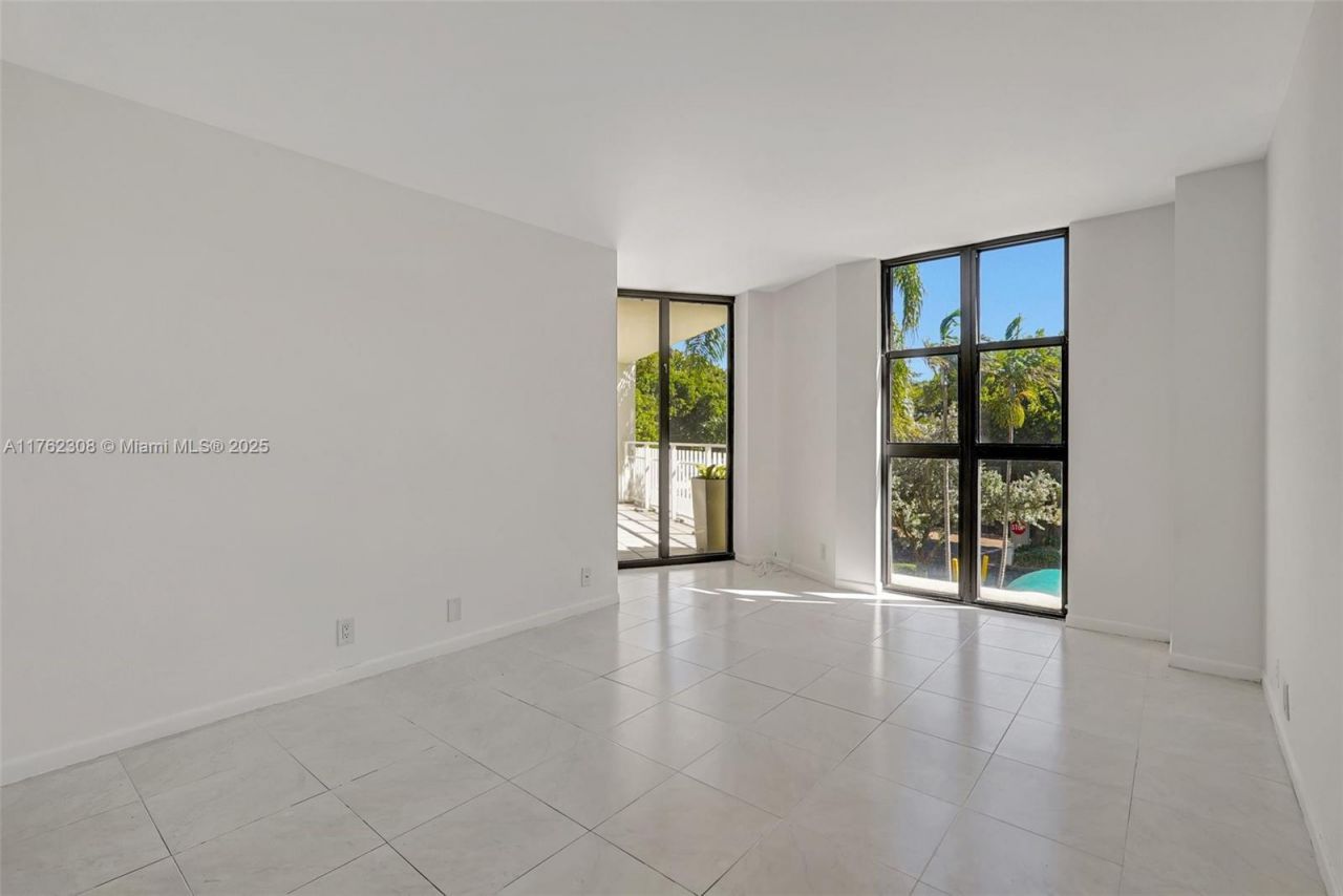 4000 Towerside Ter, Unit 302, Miami, FL 33138 Photo