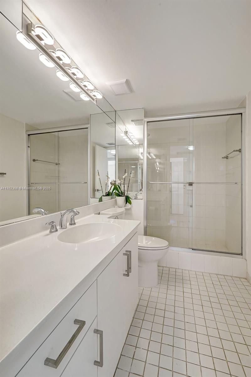 4000 Towerside Ter, Unit 302, Miami, FL 33138 Photo