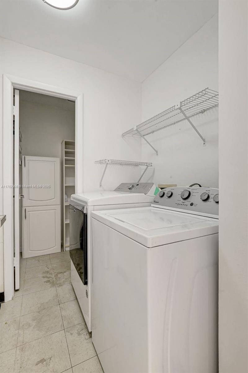 4000 Towerside Ter, Unit 302, Miami, FL 33138 Photo