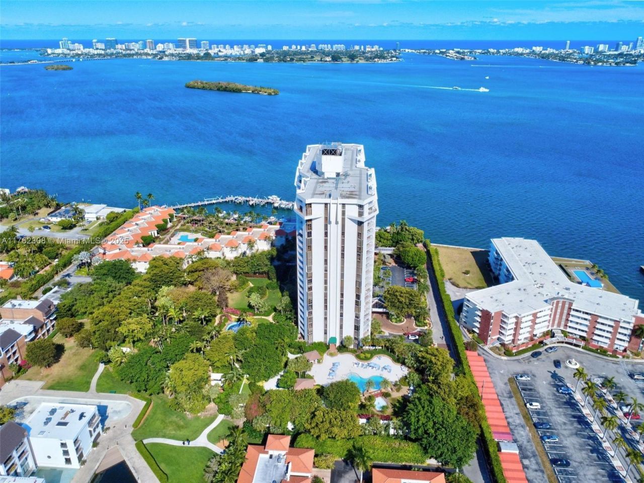 4000 Towerside Ter, Unit 302, Miami, FL 33138 Photo