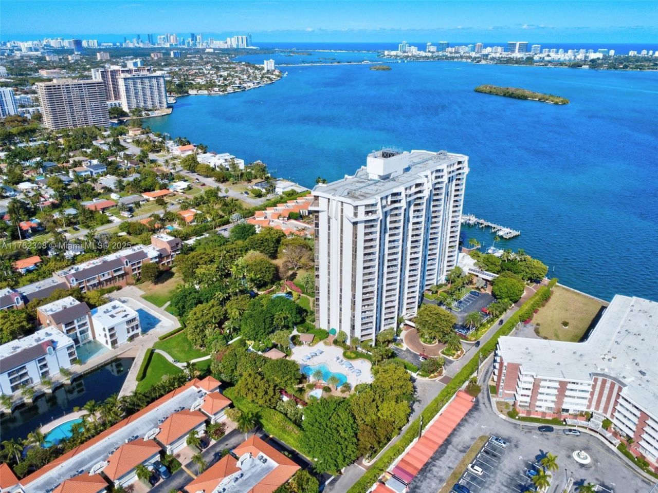 4000 Towerside Ter, Unit 302, Miami, FL 33138 Photo