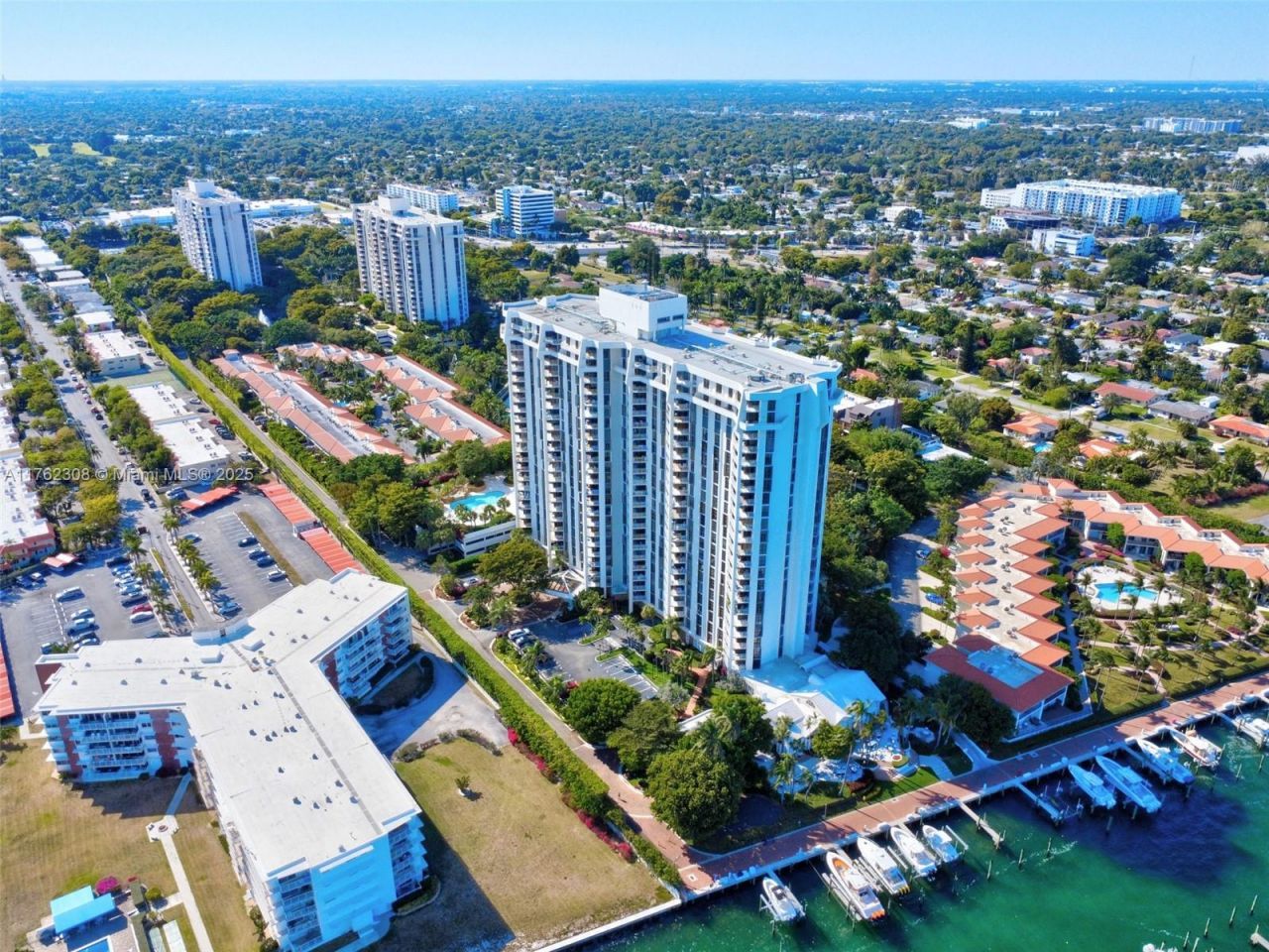 4000 Towerside Ter, Unit 302, Miami, FL 33138 Photo