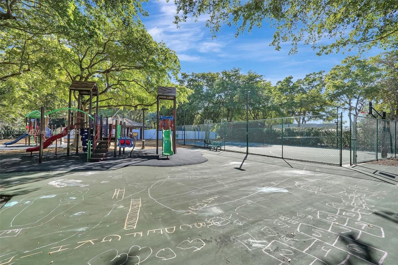 4000 Towerside Ter, Unit 302, Miami, FL 33138 Photo