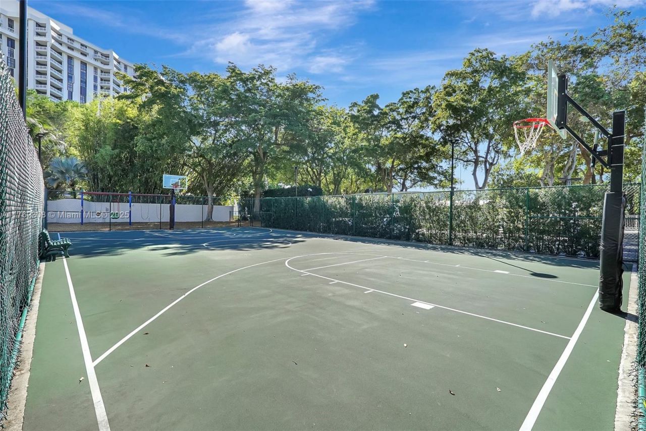 4000 Towerside Ter, Unit 302, Miami, FL 33138 Photo