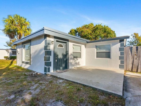 157 NE 6th Court, Deerfield Beach, FL 33441