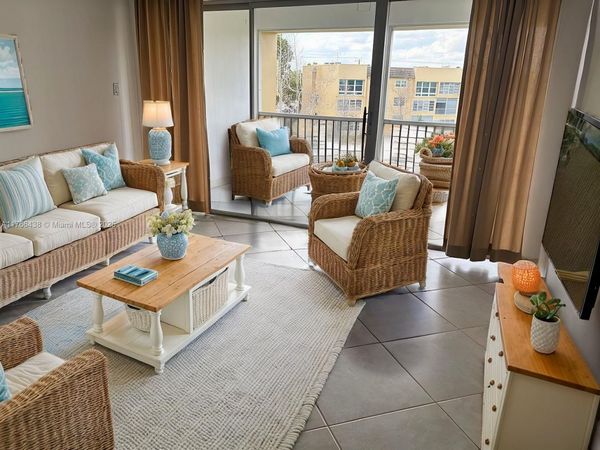 6090 NW 64th Ave, Unit 310, Tamarac, FL 33319