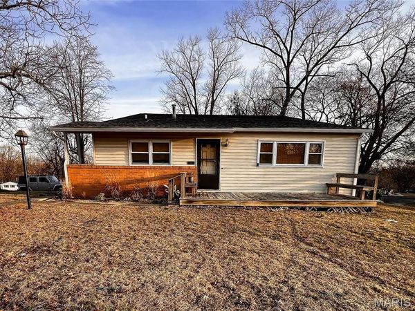 1505 Shelley Drive, Vandalia, IL 62471