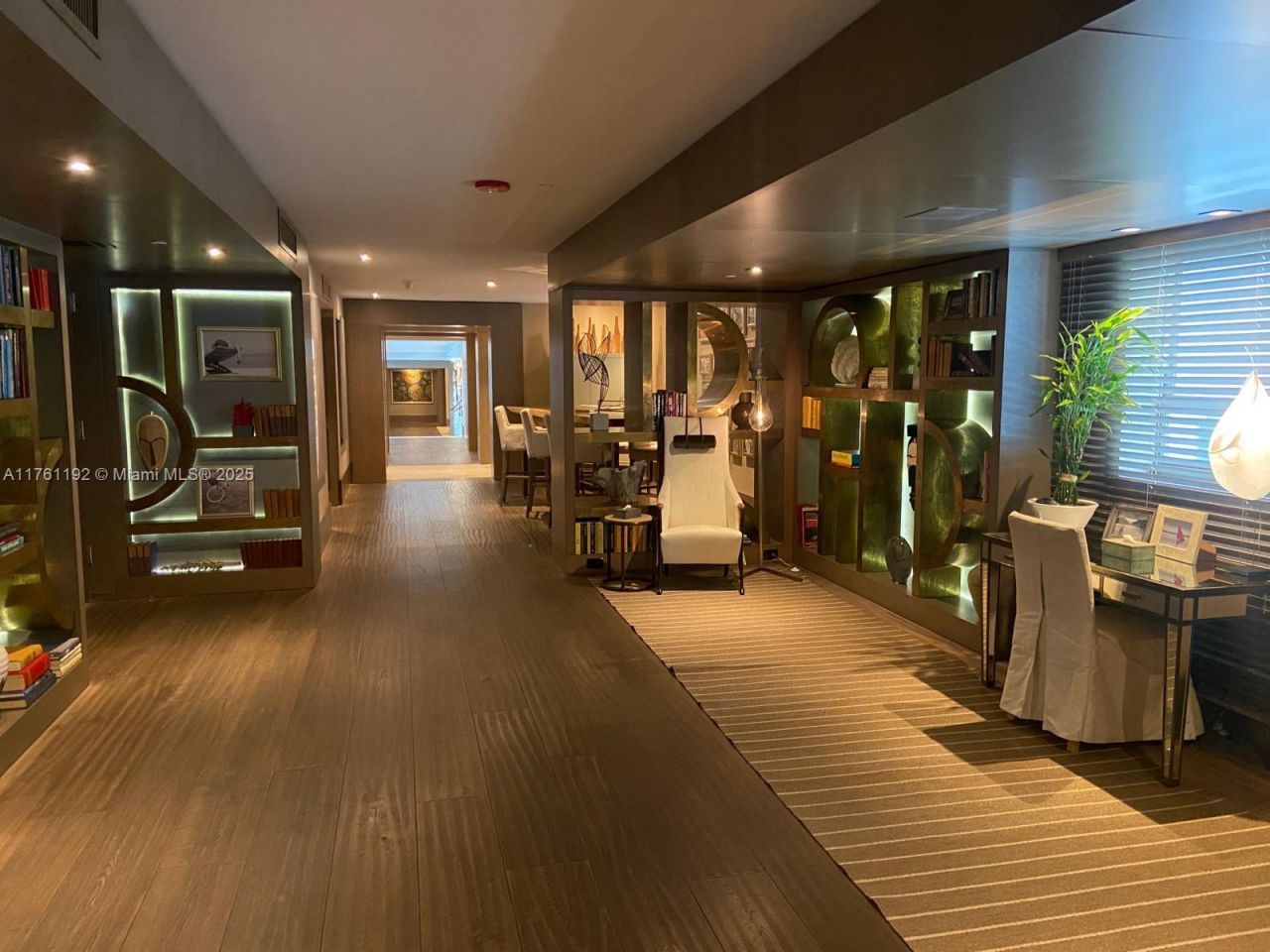 125 Ocean Dr, Unit U-0303, Miami Beach, FL 33139 Photo